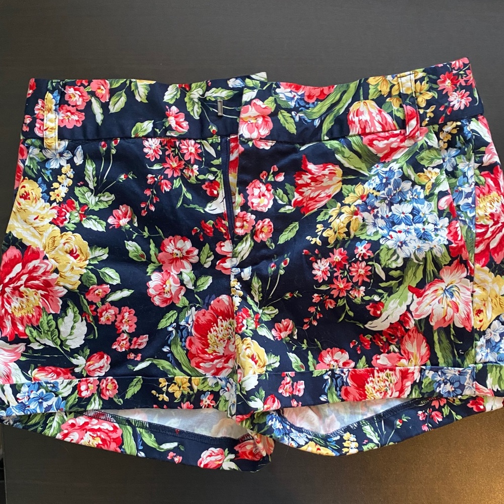 Floral Ovi Shorts